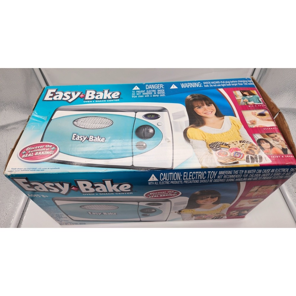 Easy-Bake Oven and Snack Center Teal White Electric Toy‎ with Pans and Mixes - Picture 3 of 16